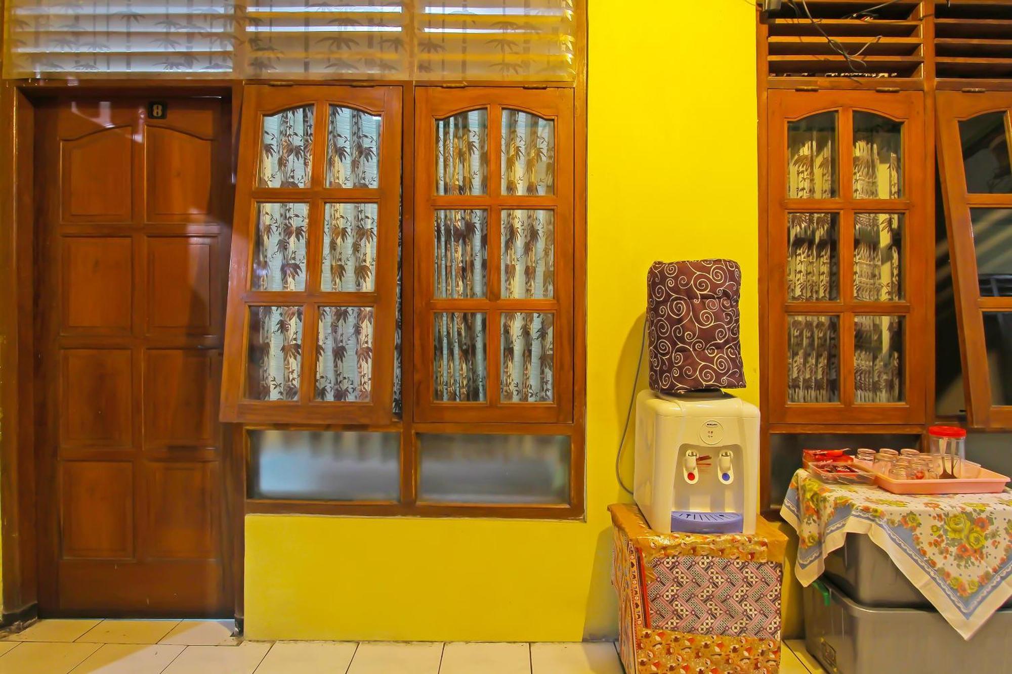 Spot On 91911 Rejeki Homestay Syariah Malioboro 요그야카르타 외부 사진