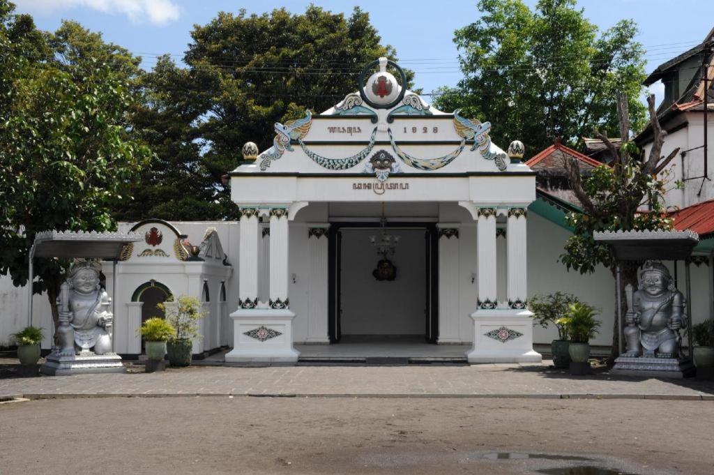 Spot On 91911 Rejeki Homestay Syariah Malioboro 요그야카르타 외부 사진